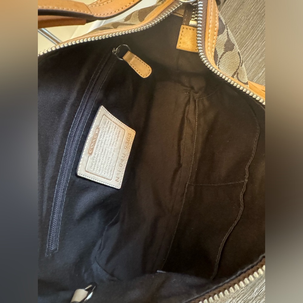 Coach Brown and Tan Shoulder Bag - Picture 3 of 13